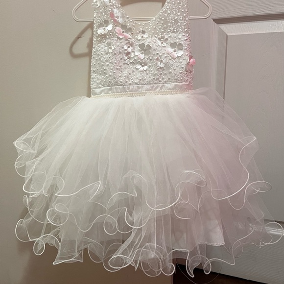 Baptism dress and shoes - Picture 4 of 5